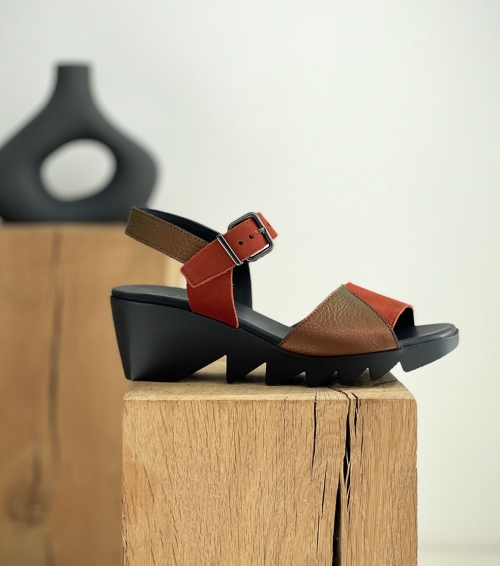 Chaussures ARCHE En Cuir Taille 38 - Talons - Occasion - Multicolore - Style Nues-pieds - Pour Femme