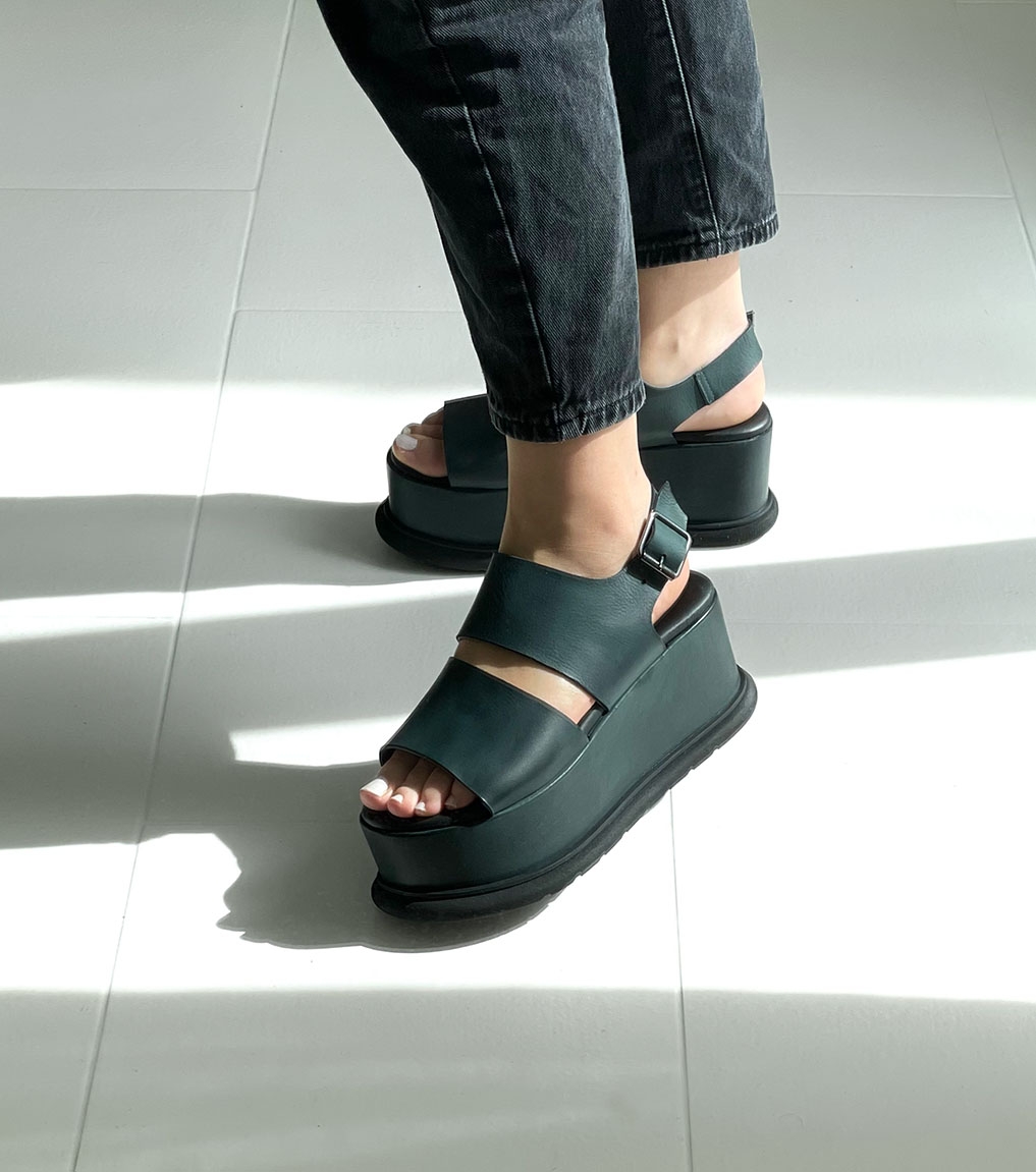 Ethical women sandals Lofina 2025 ottanio blue leather