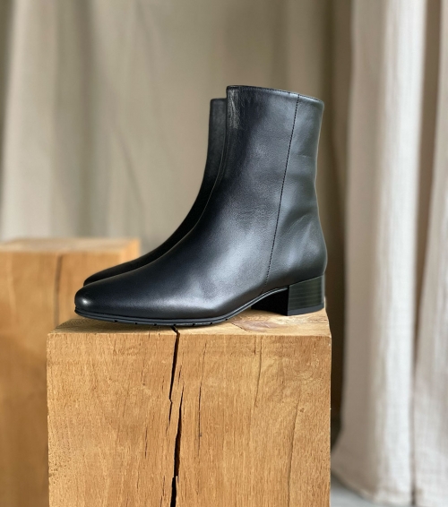 boots 38275 icone noir