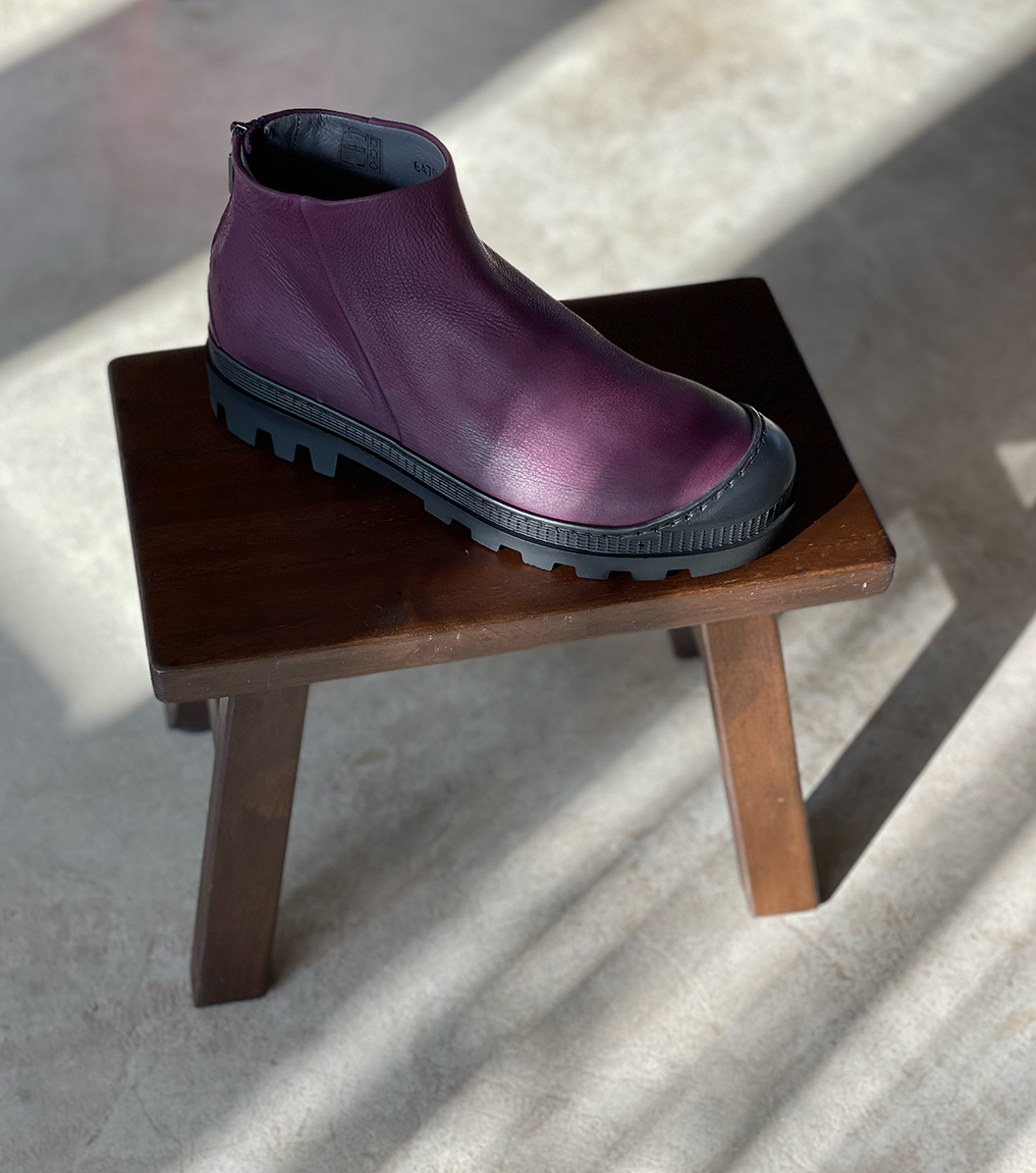Purple ankle boots Lofina 6470 grape in soft leather