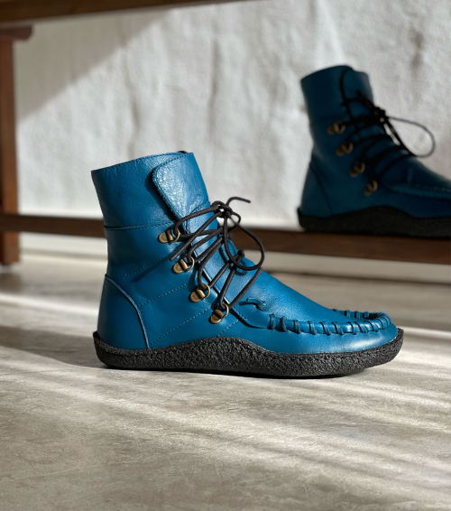 botines origin mountainboot pavone azul