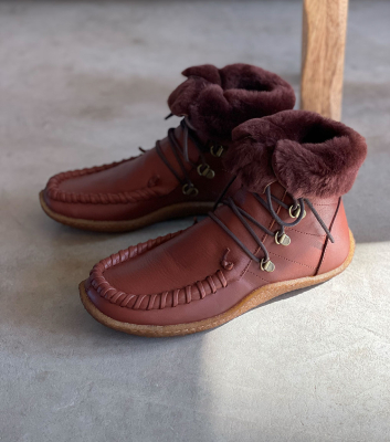 lined boots origin...