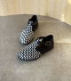 sandalias cerradas hand 1111 negro blanco