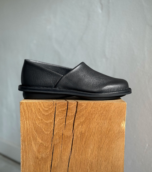 flat shoes once f black