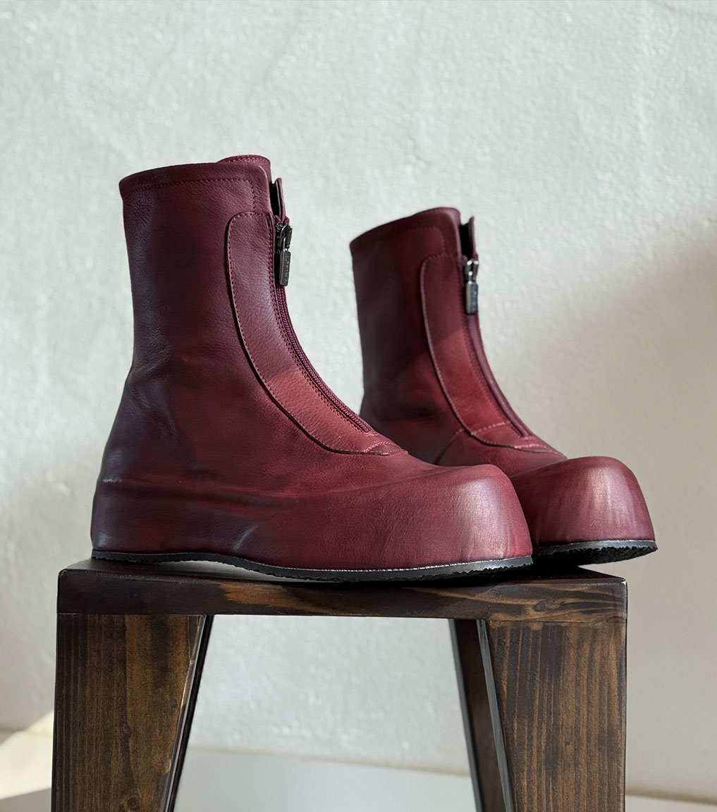 Boots design original Lofina 8760 en cuir patiné bordeaux