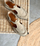 sandalias cerradas hand 1112 latte