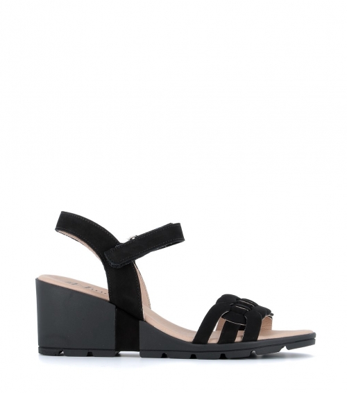 sandals charlie black