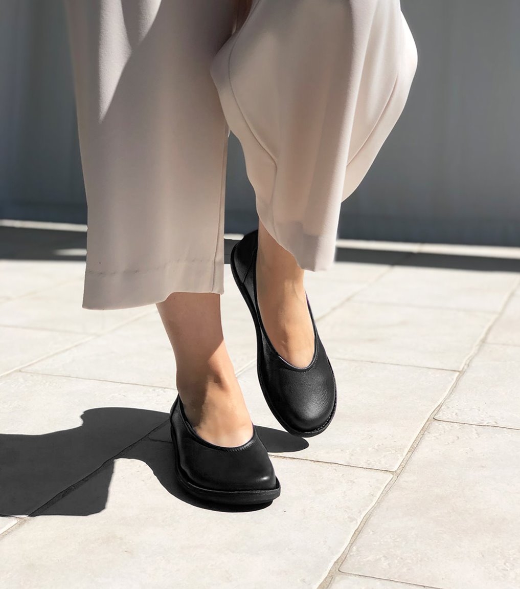 Ballerinas leather hot sale