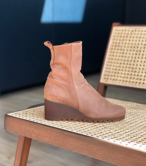 stock chaussures arche
