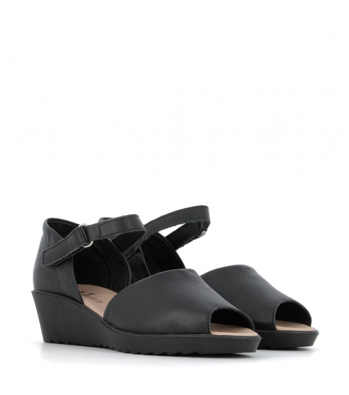 sandals brigitte black